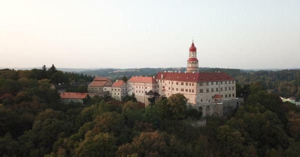 Отель Certovka Peklo Наход Экстерьер фото